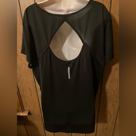 Reebok Charcoal 2X cutout Tee - Picture 1 of 3